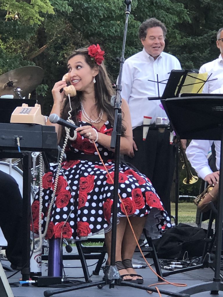 Jenaige Lane - Vocalist